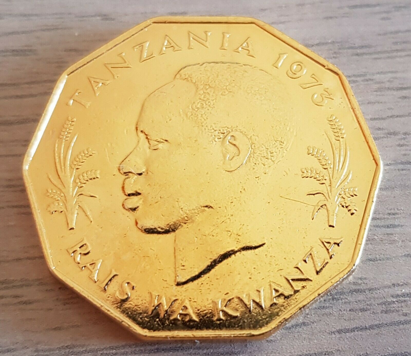 Tanzania 1974 5 Shillings Gold Plated Coin Makes A Terrific Gift